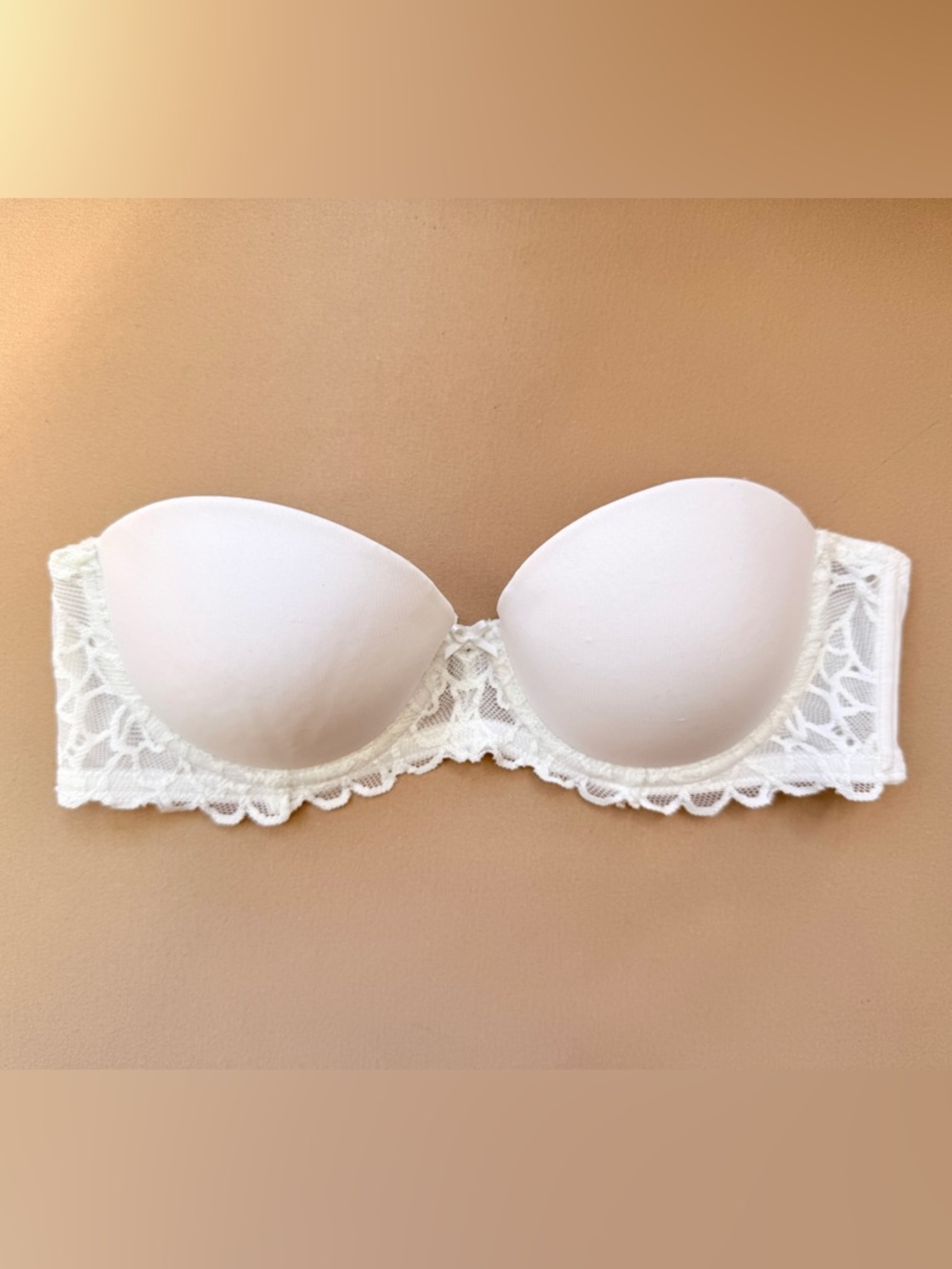 SO White Strapless Lace-Trim Bandeau Bra